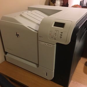 hp LaserJet 500 color m551 printer